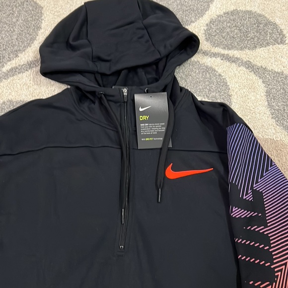 Nike Men’s 1/2 Zipped Hoodie - New - Picture 6 of 6